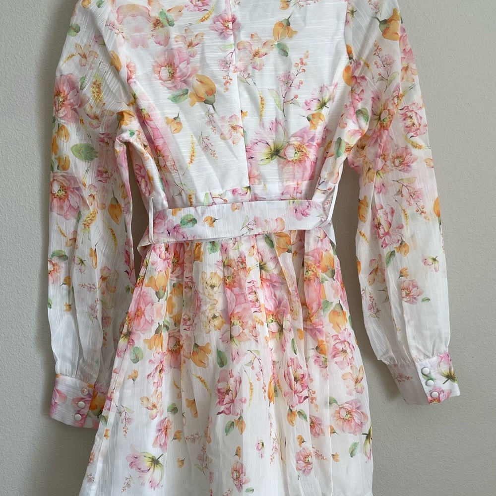 L'ATISTE White Floral Long Sleeve Tie-Waist Dress - Picture 6 of 6